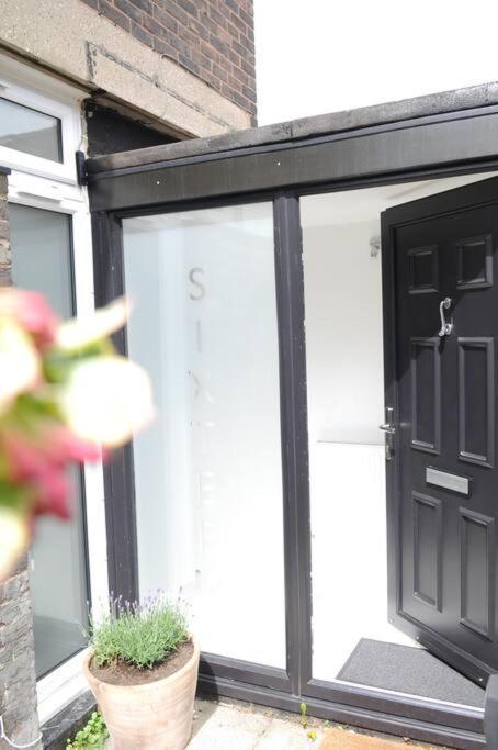 Light Filled Mid- Century 3 Bed Cottage In Dulwich London Exterior photo